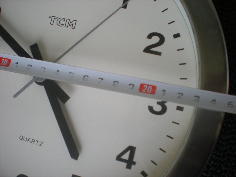 Ładny duży zegar Niemiecki TCM w CHROMOWANEJ metalowej oprawie