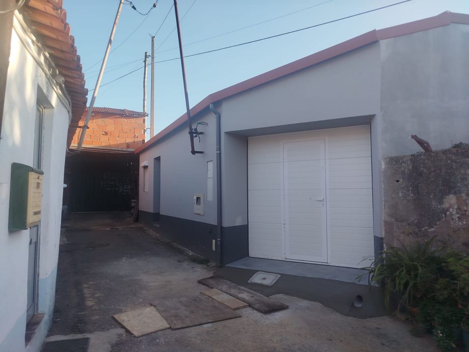 MORADIA RESTAURADA T1 + 2