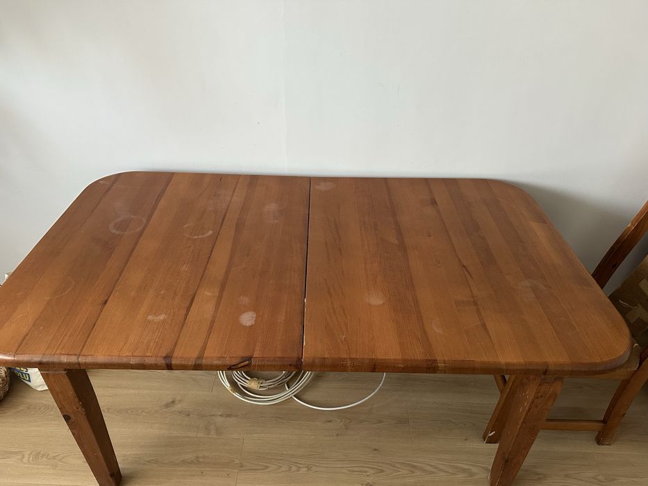 Stół rozkładany plus 6 krzeseł