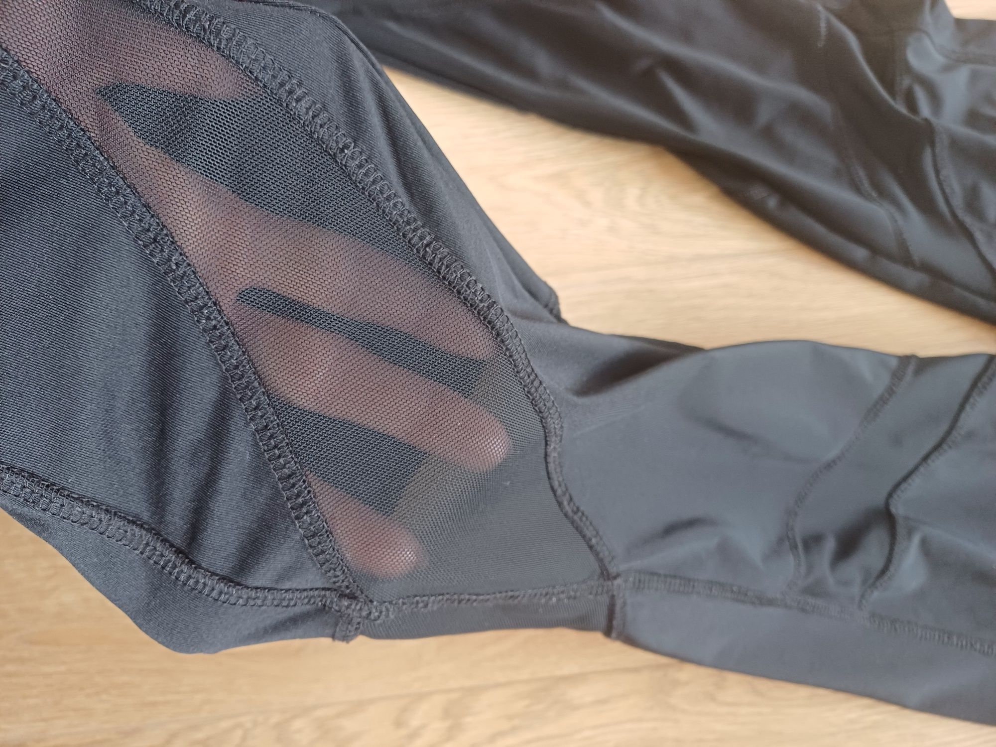 Getry legginsy czarne siatka S nowe