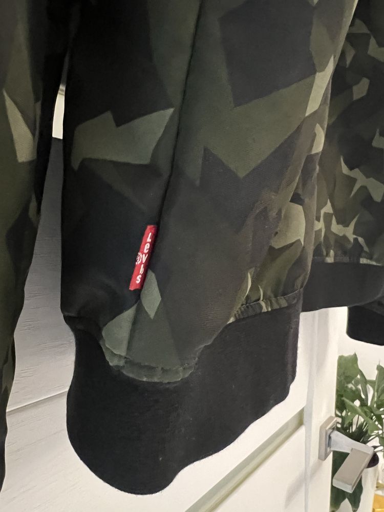 Бомбер Levis розмір M