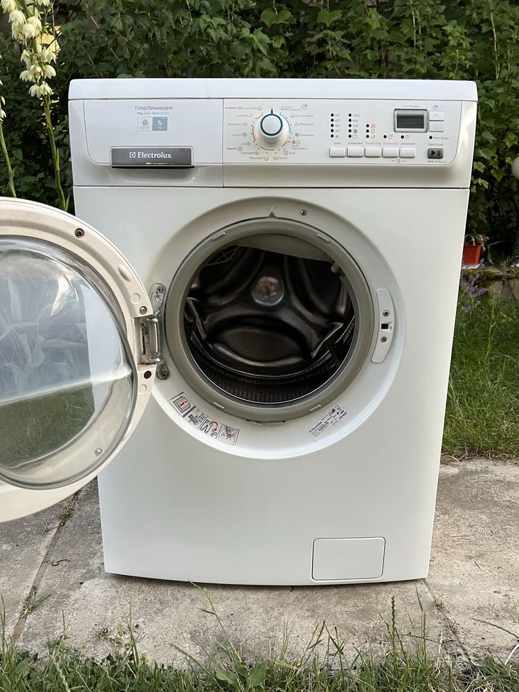 Пральна машина Electrolux 7kg з сушкою
