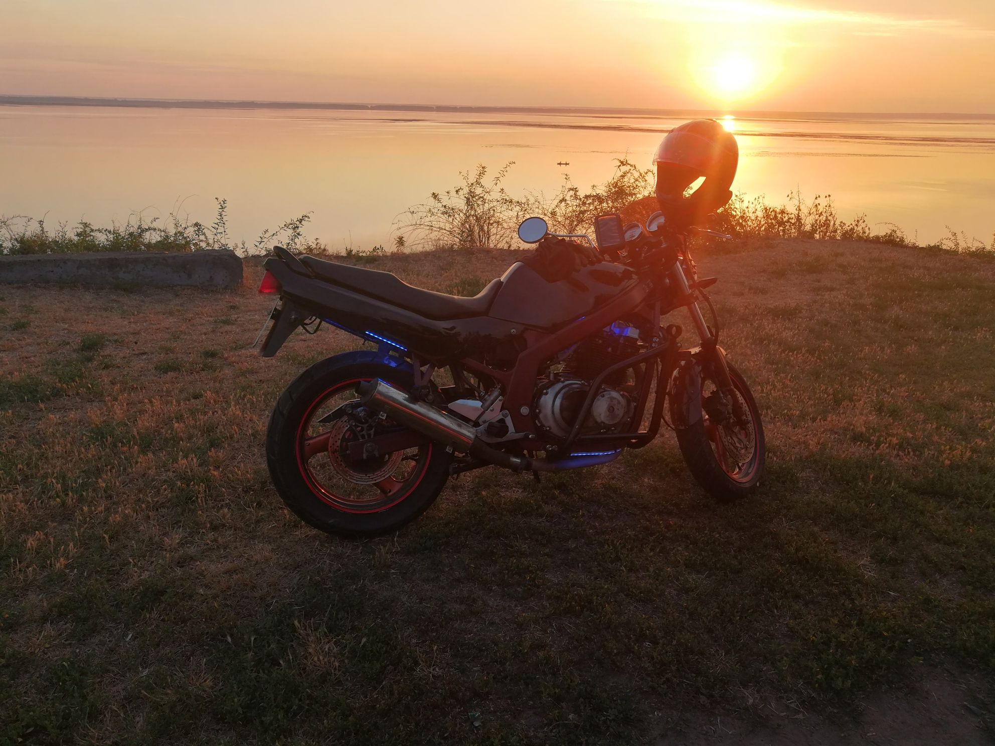 Продам мотоцикл емоціюSuzuki gs500