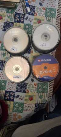 4 caichas de DVD.s e CD.s as 4 = 24€ ver anuncio