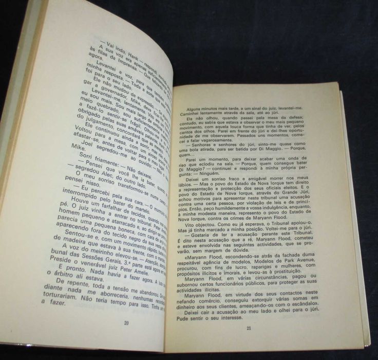 Livro Uma Mulher Harold Robbins