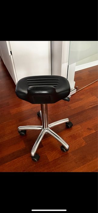 Krzeslo leksrskie / kosmetyczne