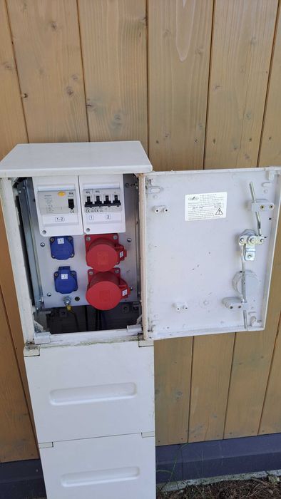 Rozdzielnica elektryczna zewnętrzna RB 26x40