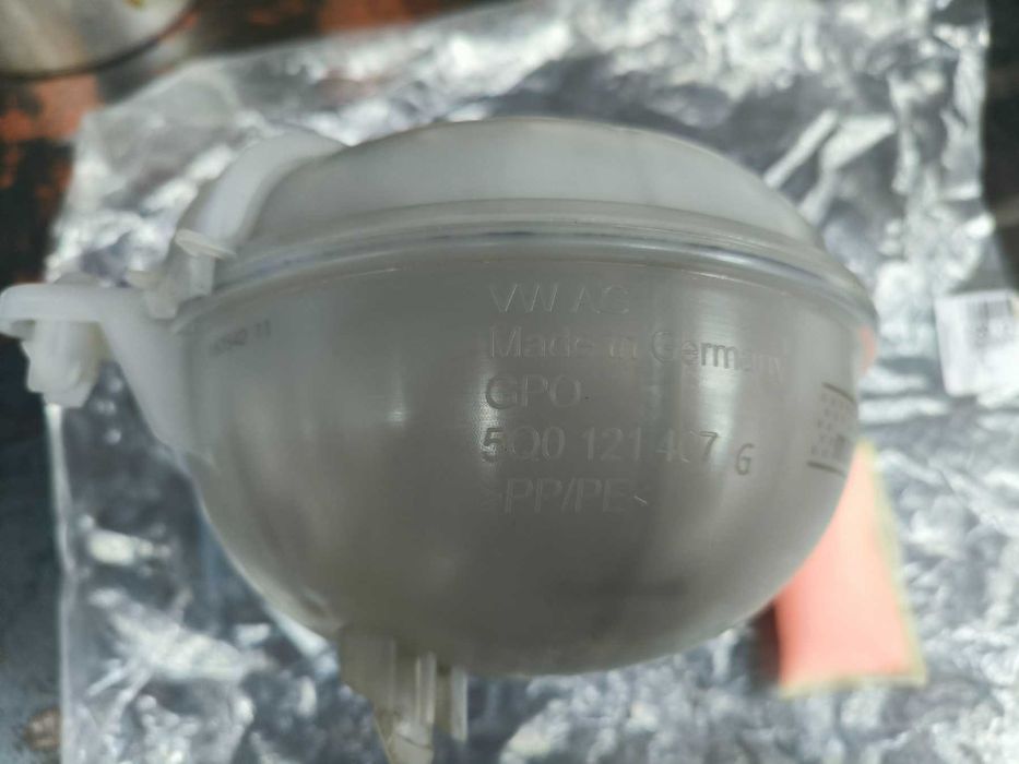 Расширительный бачок VAG