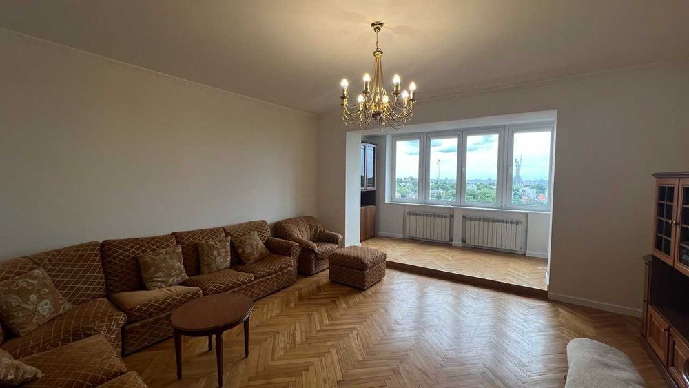 Продаж квартири 101 м2 Старонаводницька, 8 Печерськ