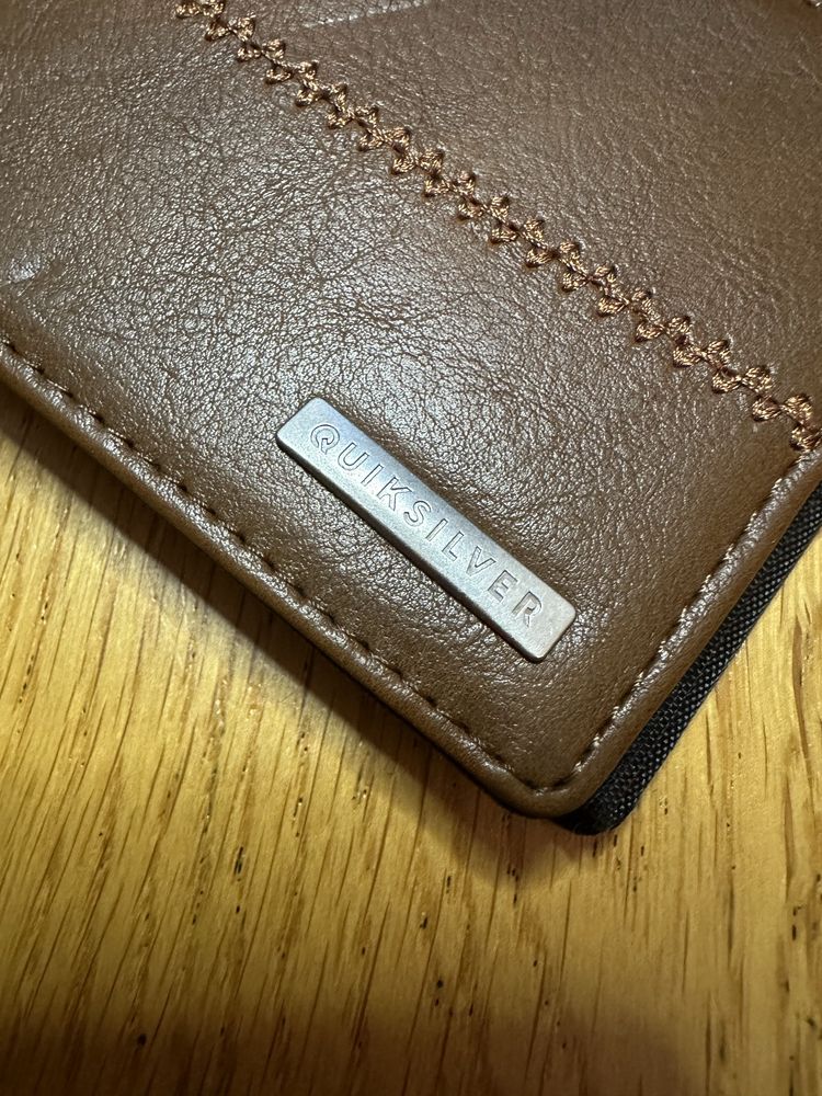 Nowy portfel męski quiksilver brązowy