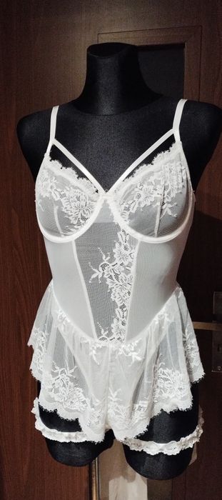Piękne białe body siateczka,koronka +podwiązki