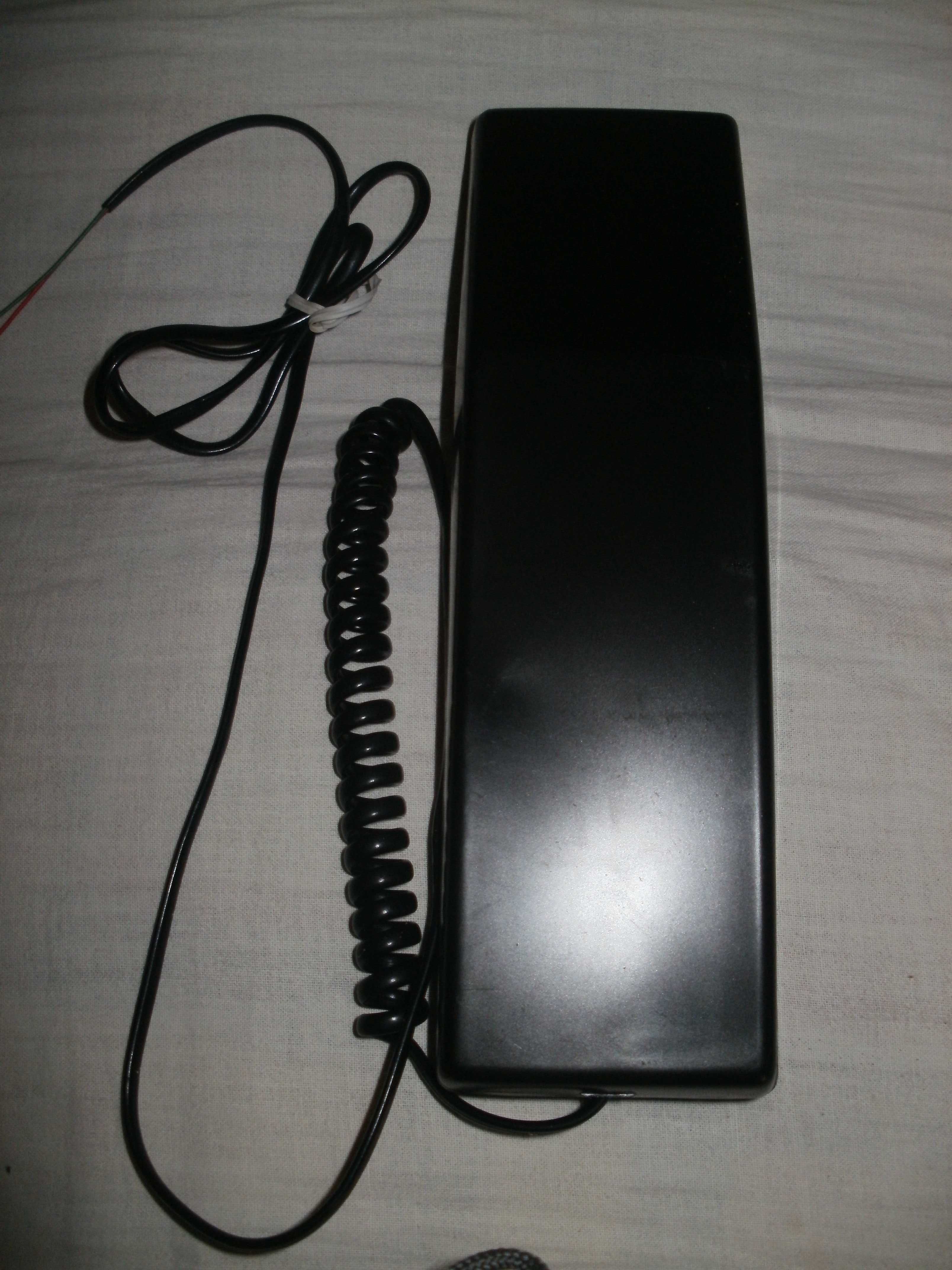 Telefon stacjonarny typu "słuchawka"