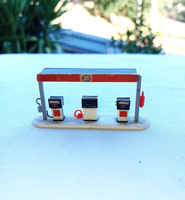 FALLER B-296, Estação de serviço
