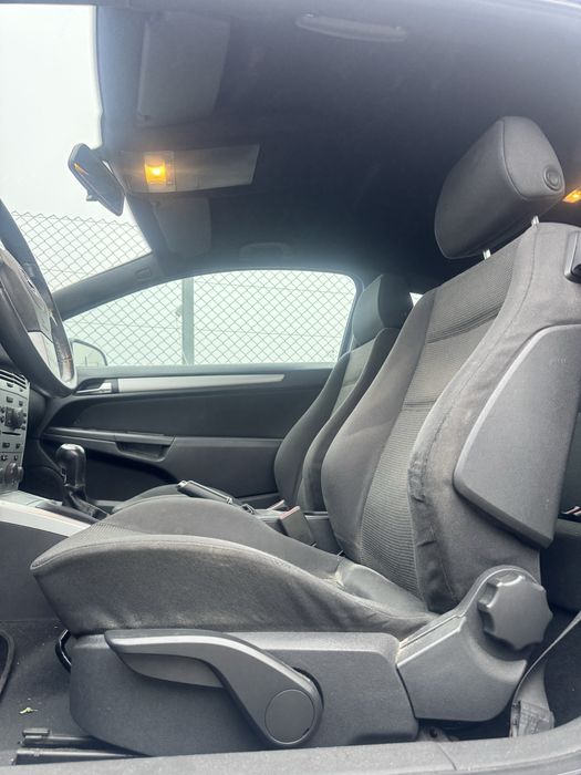 Opel Astra GTC 1.3CDTI 90 CV 5 L