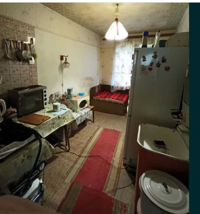 Продам дом -дачу в Высоком. Участок 10 соток .Печное отопление TB