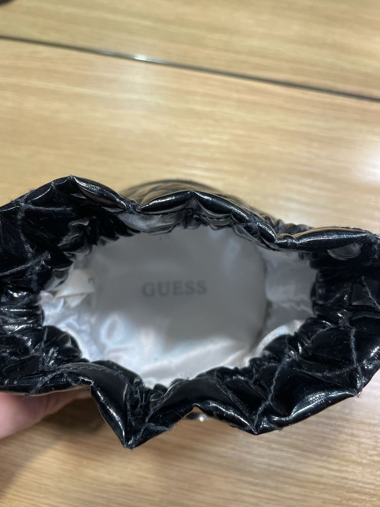 Жіночий годинник Guess