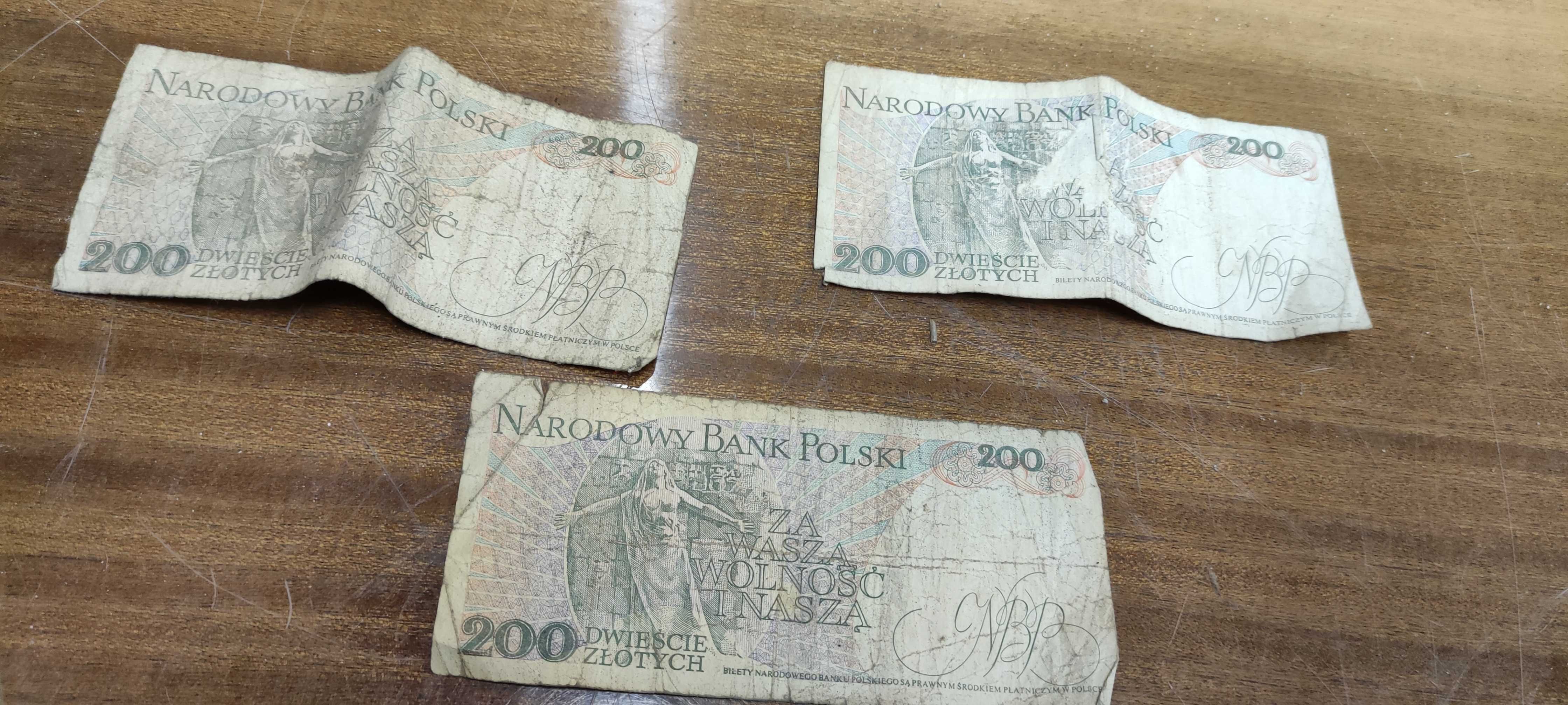 banknoty kolekcjonerskie PRL 200 złotych zestaw