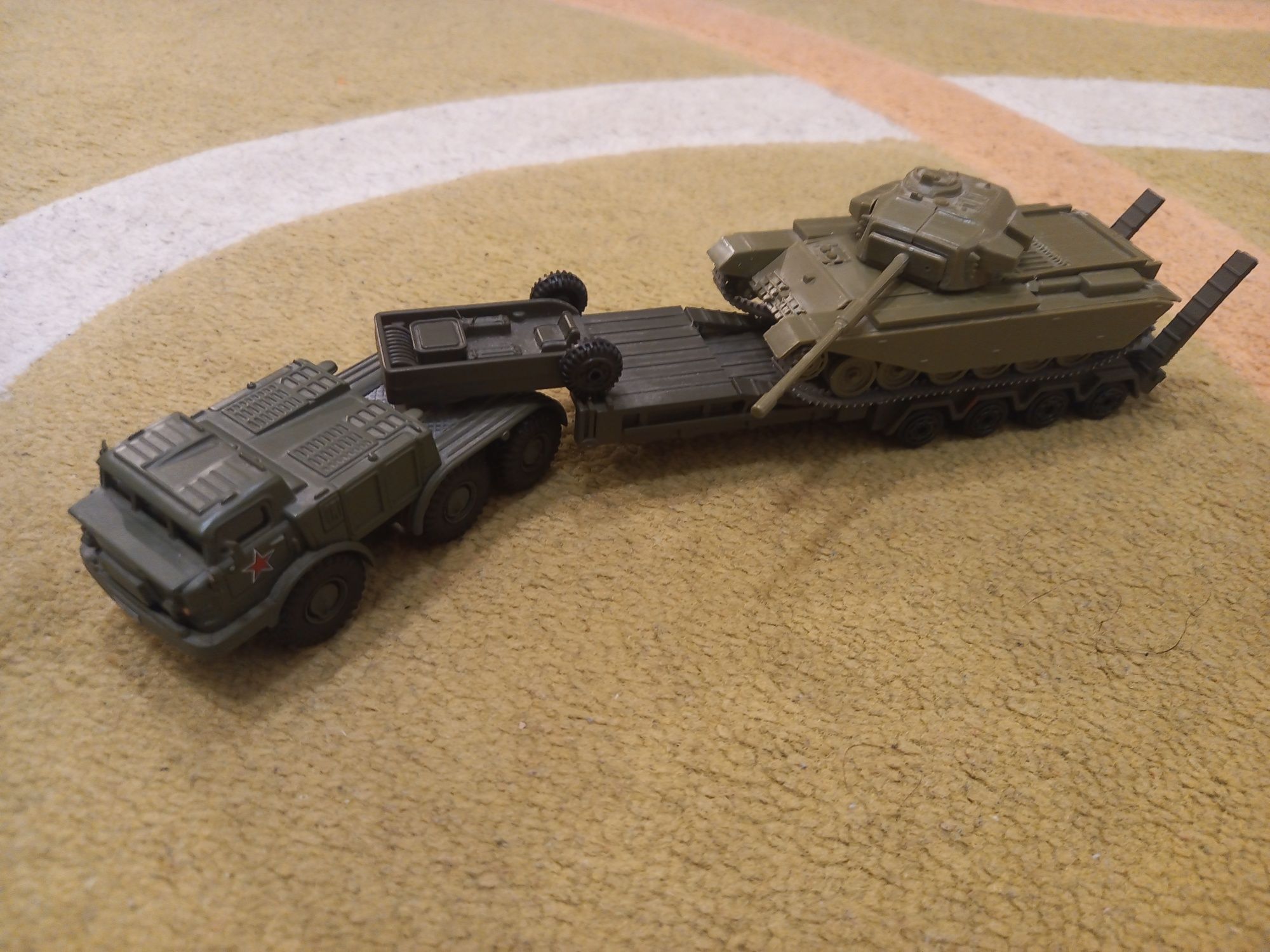 Модель тягача с танком центурион 1/72