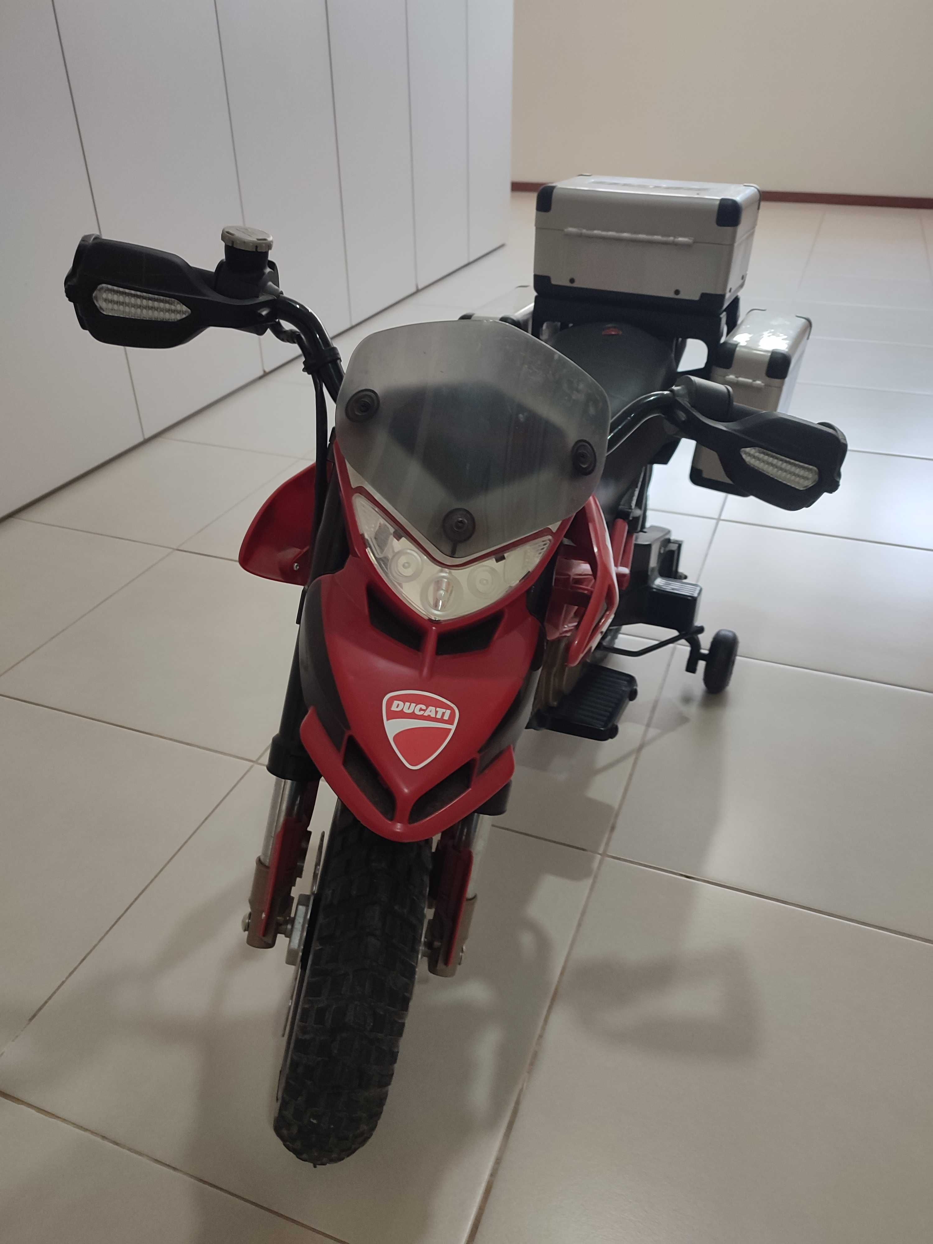 Moto a bateria pepperego Ducati multistrada