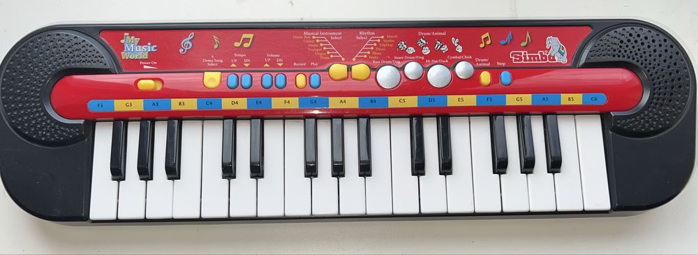 Дитяче піаніно синтезатор Simba 32 клавіші - вік 4+
