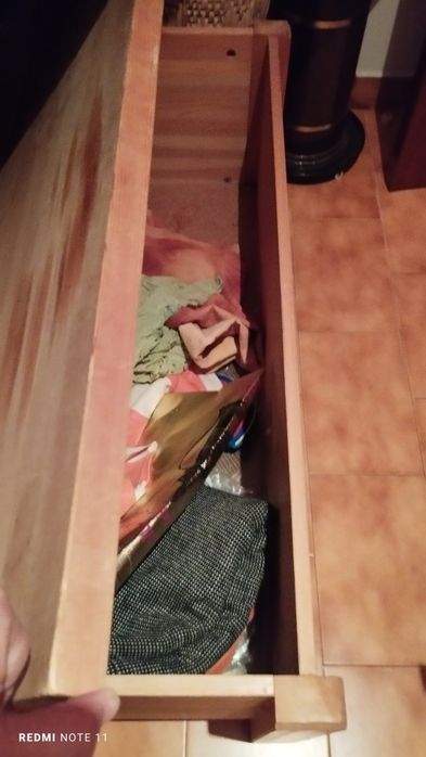 Banco baú de madeira IKEA (Santarém)