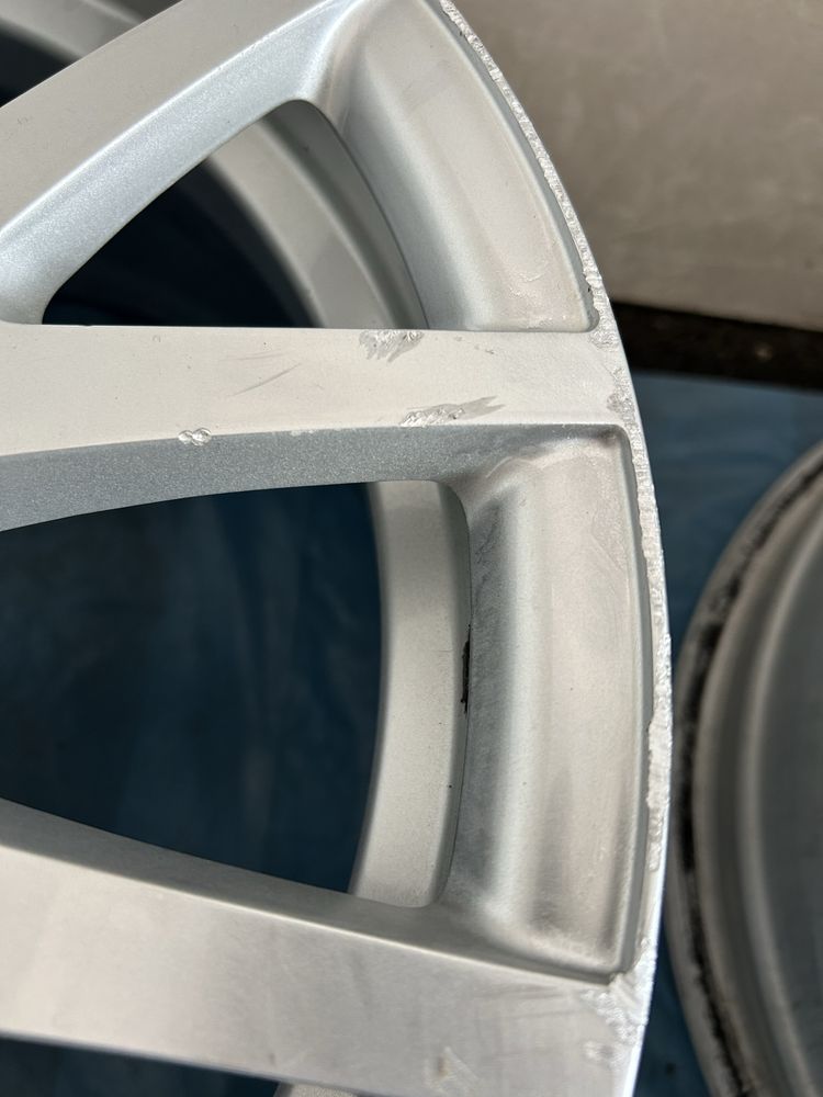 521 Felgi Aluminiowe ORYGINAŁ AUDI R 17 5x112 otwór 57,1 Bardzo Ładne