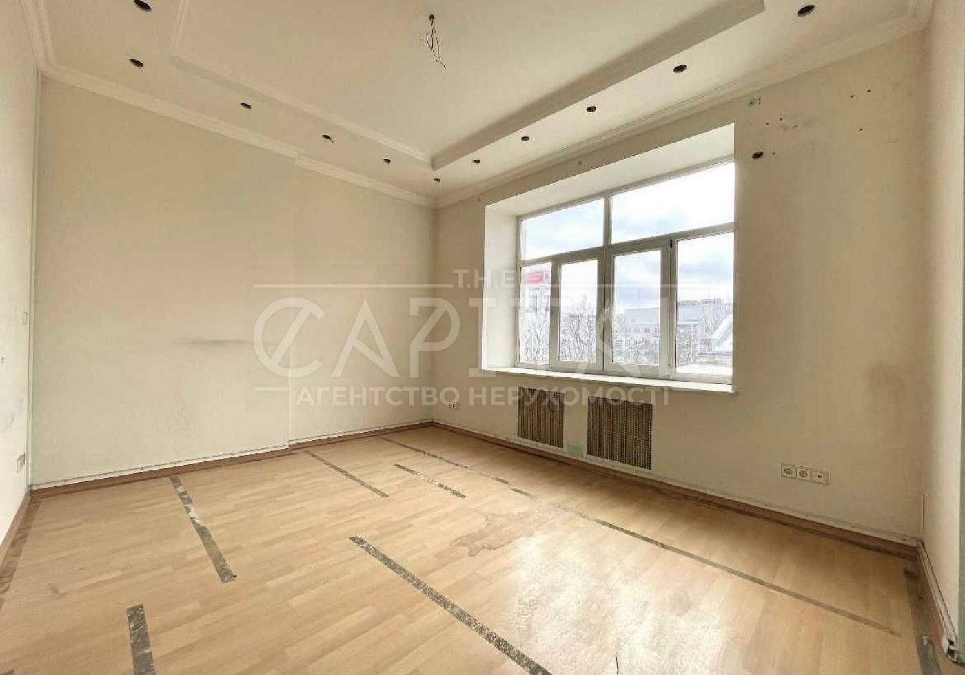 Продаж квартири, вул. Костьольна, Печерськ