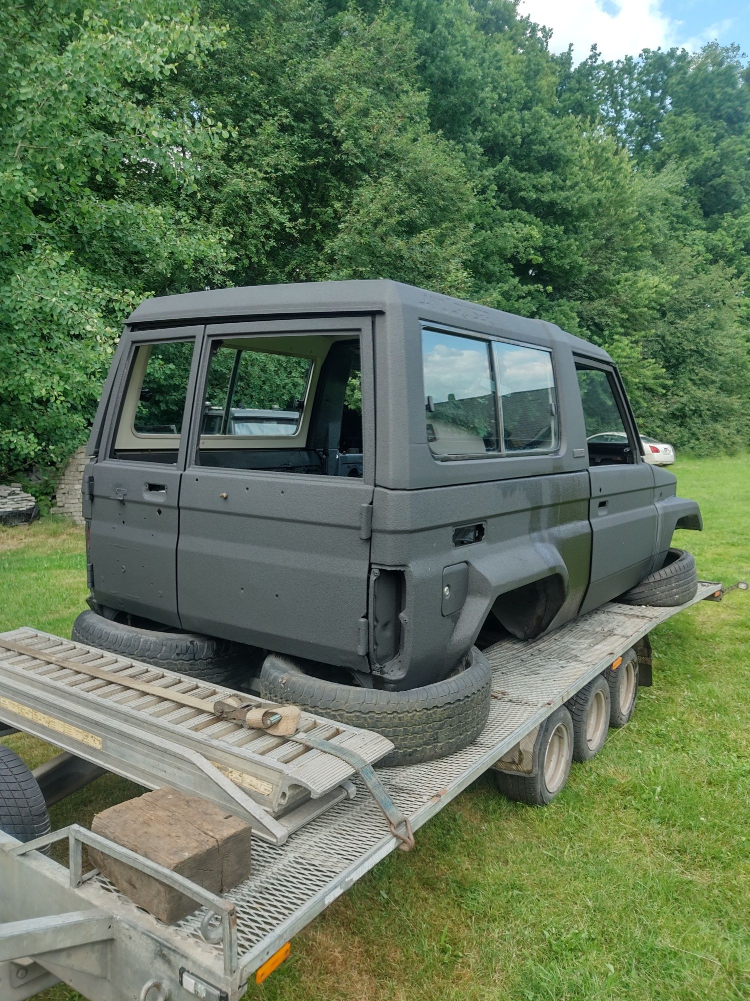 Karoseria Toyota Land Cruiser