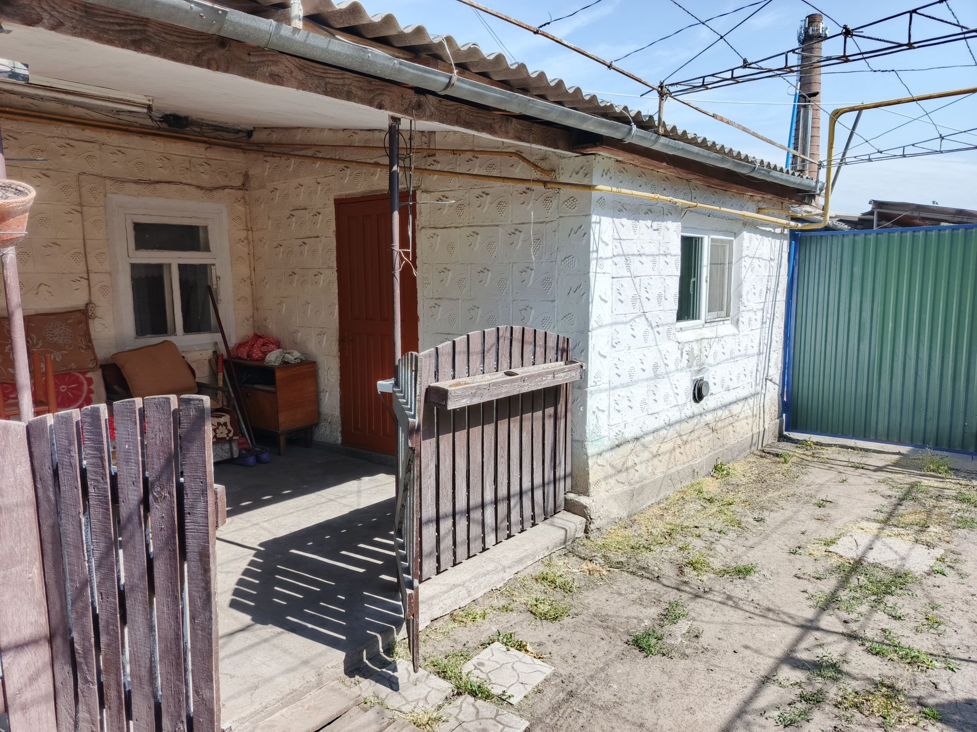 Пів будинку в центрі біля РЕСу