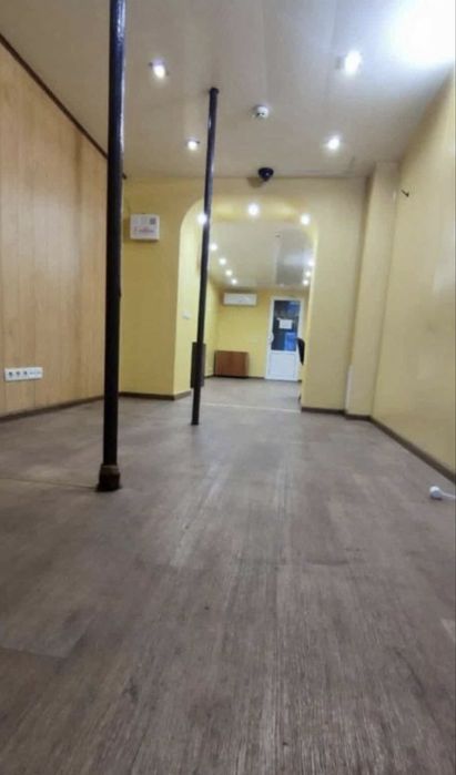 Продається комерційне приміщення в центрі міста