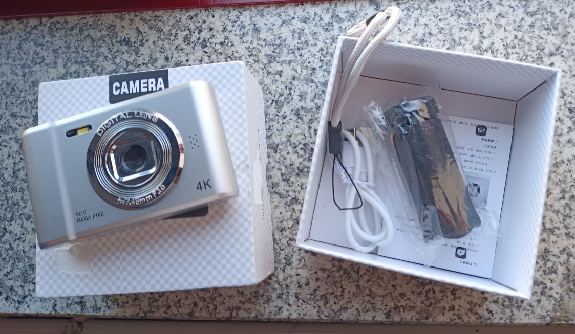 Câmara fotográfica nova