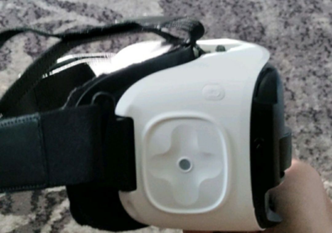 Gear VR очкі Samsung powered by oculus