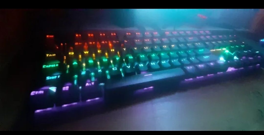 Teclado Gaming Mecânico Skylion G300 Rgb Switch Com Fio SELADO