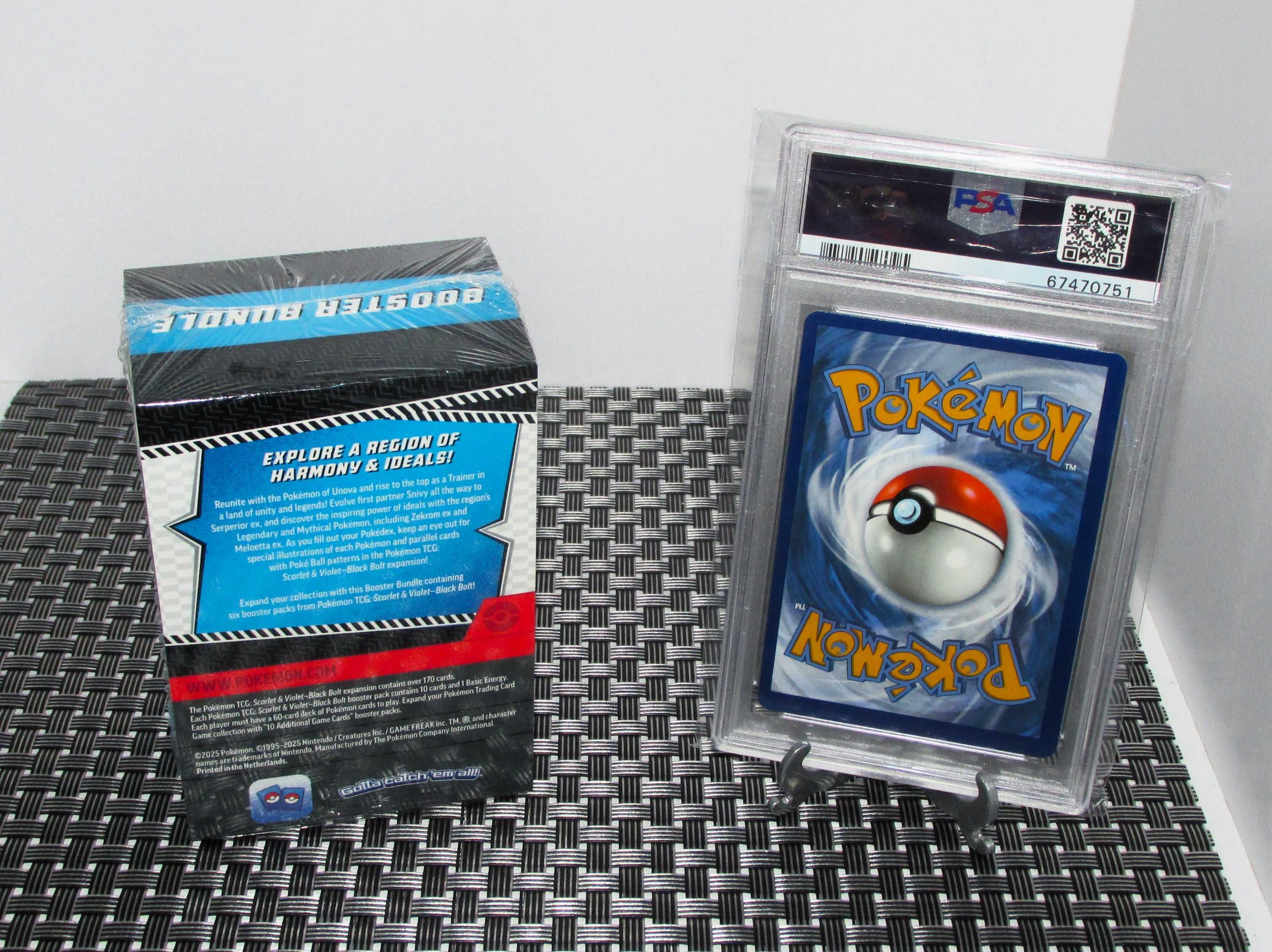 Pokémon Booster Bundle Black Bolt + PSA Articuno V