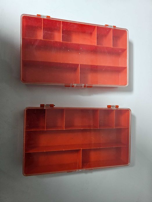 Duas caixas organizadoras