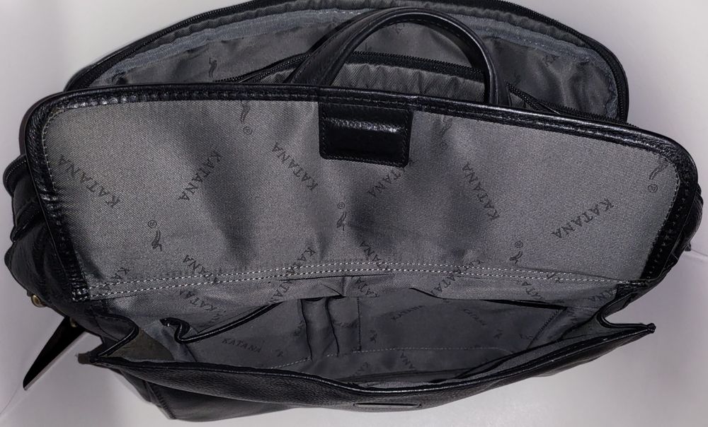 Mala em Pele Katana, Documentos e Portátil