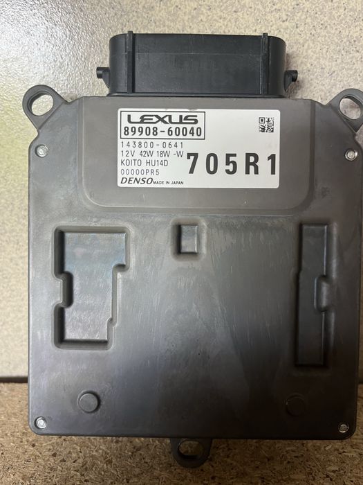 Блок правоі фари на лексус GX 460 2001р