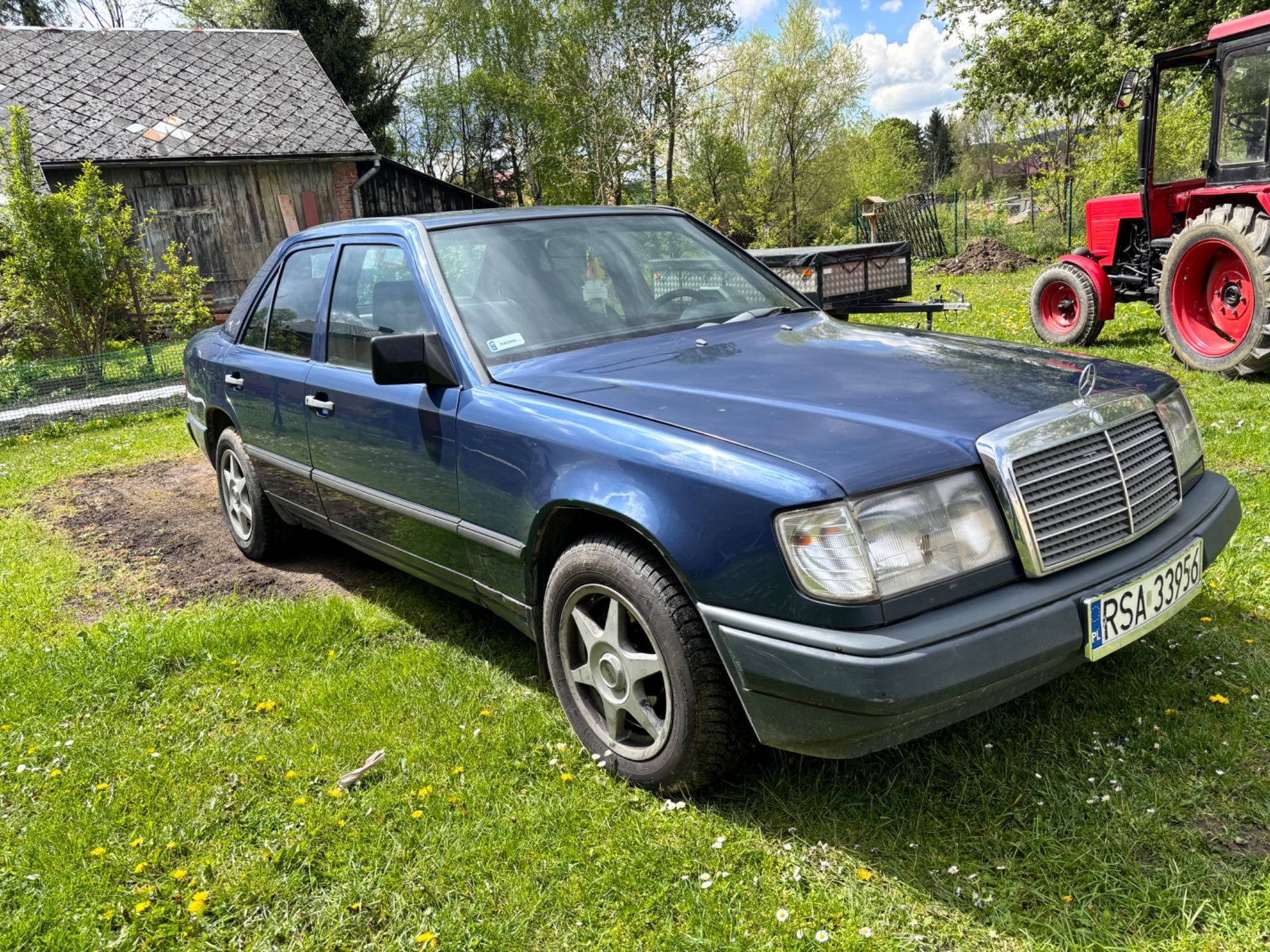 Mercedes    W124