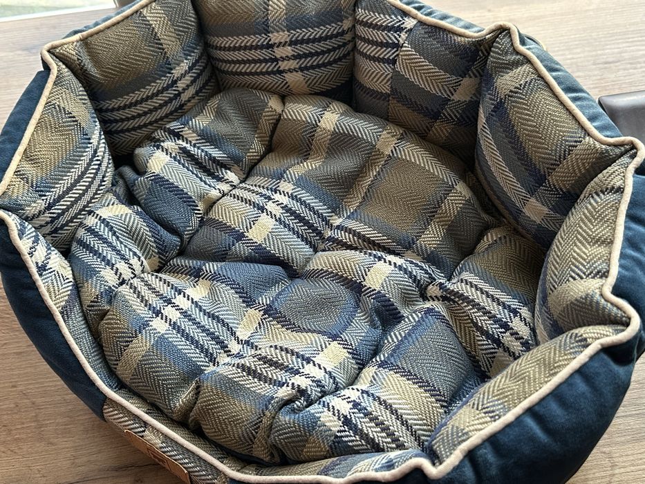 Лежак для собак и котов Ferplast Charles 60 56х42х20 см