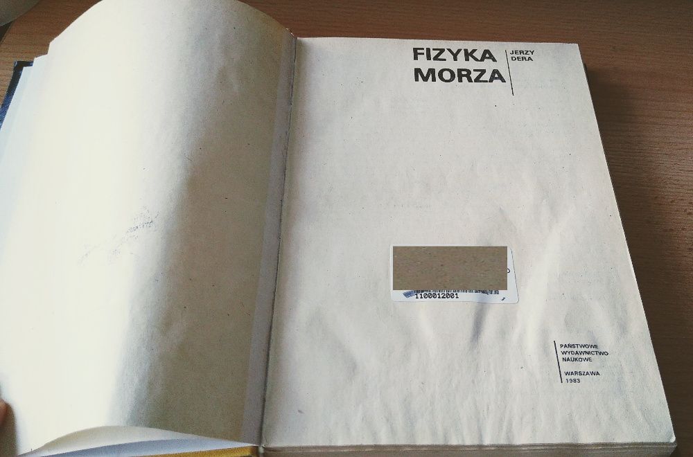 Fizyka morza / Jerzy Dera