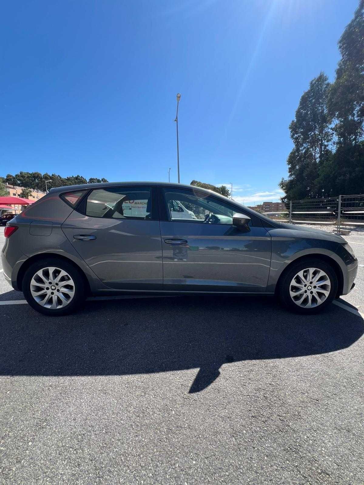 seat leon em Exlente estado