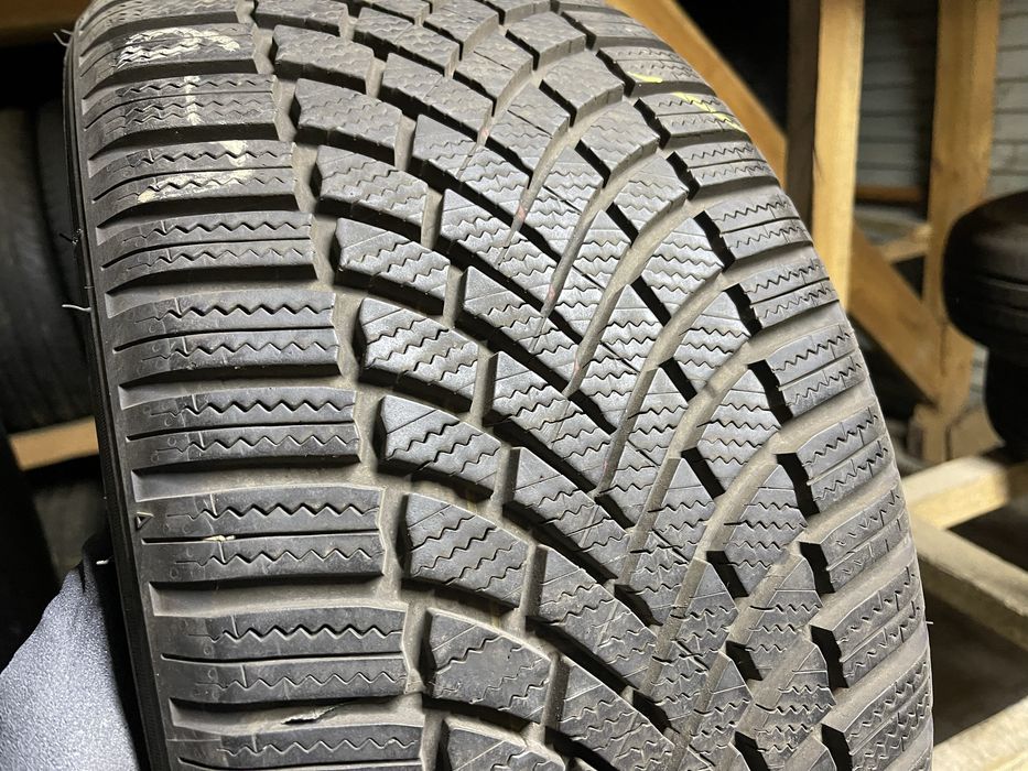 Шини зима 235/40R18 Bridgestone Blizzak LM005 як нові 2шт
