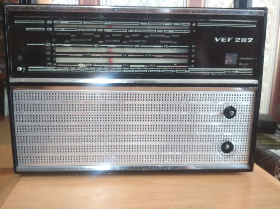 Радіоприймач Веф і Кварц