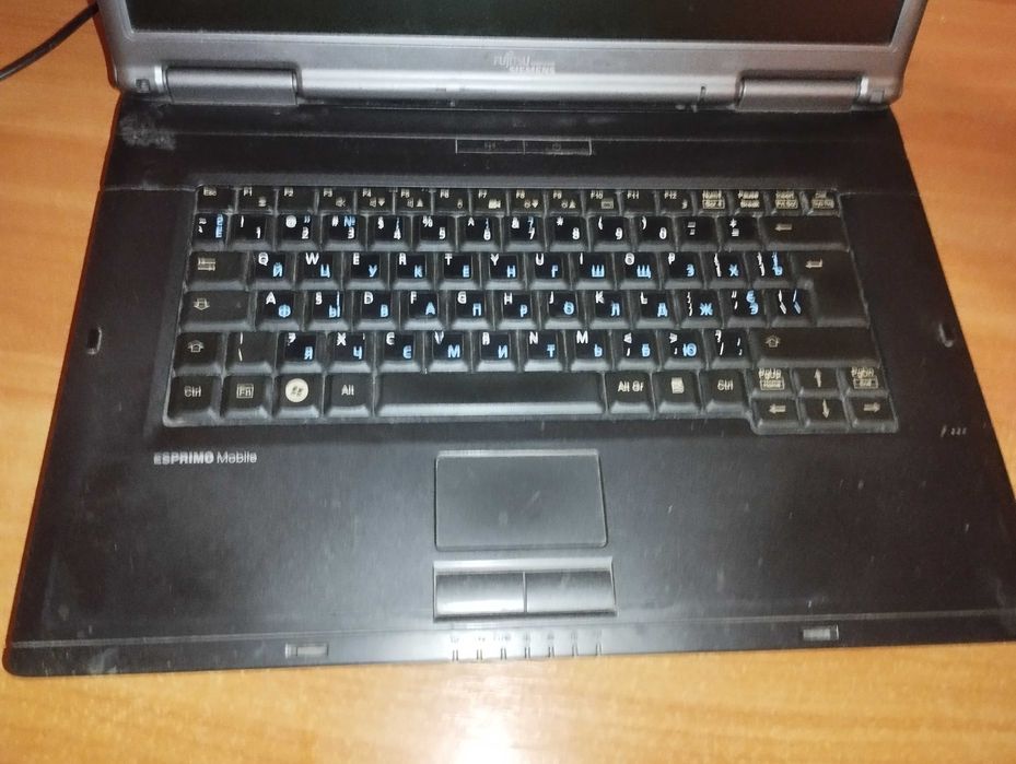 Ноутбук FUJITSU SIEMENS - ESPRIMO Mobile D9500 б/у під офісні задачі