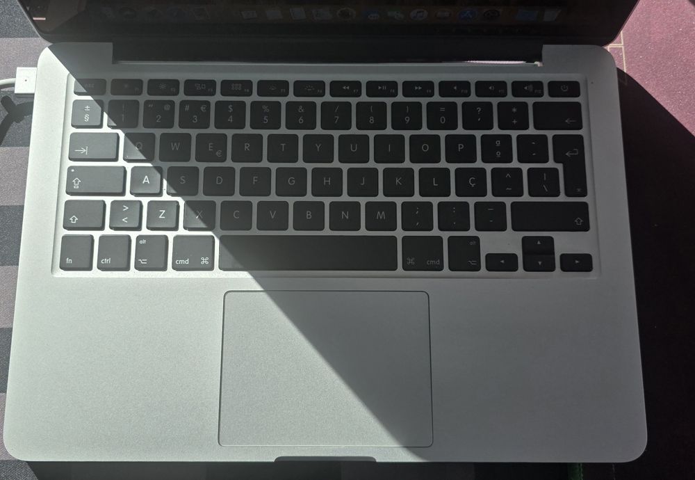 Macbook Pro "A1502"|2015| I5|8GB|256Gb| tec PT