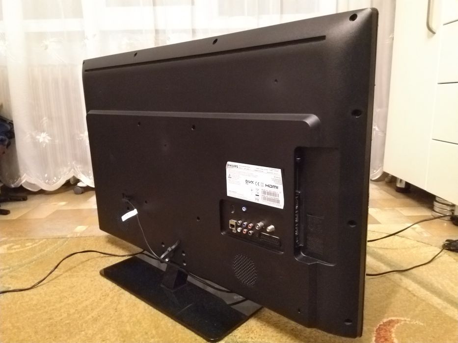 Телевізор LED PHILIPS 39PFL3208K  FUll HD у відмінному робочому стані.