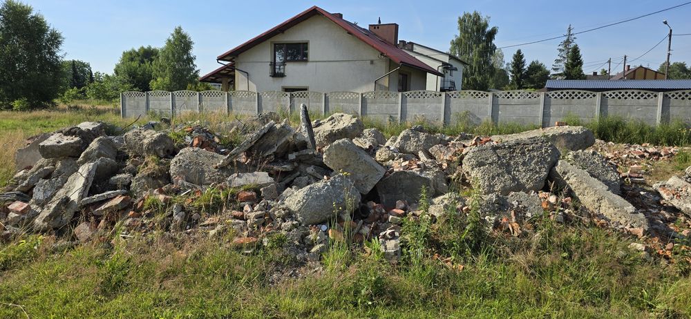 Gruz z rozbiórki budynku