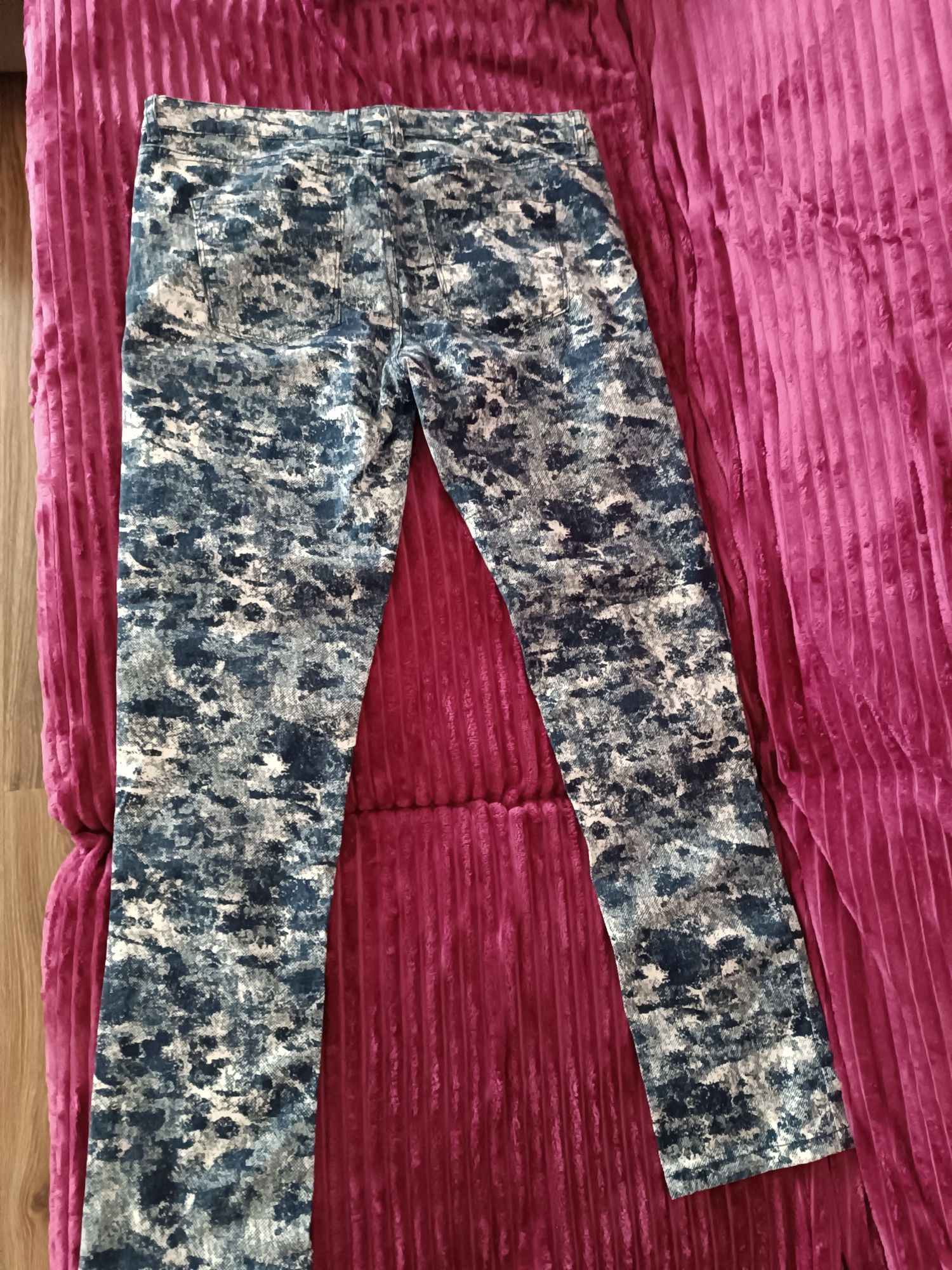 Женские джинсы slim fit 38-40 евро