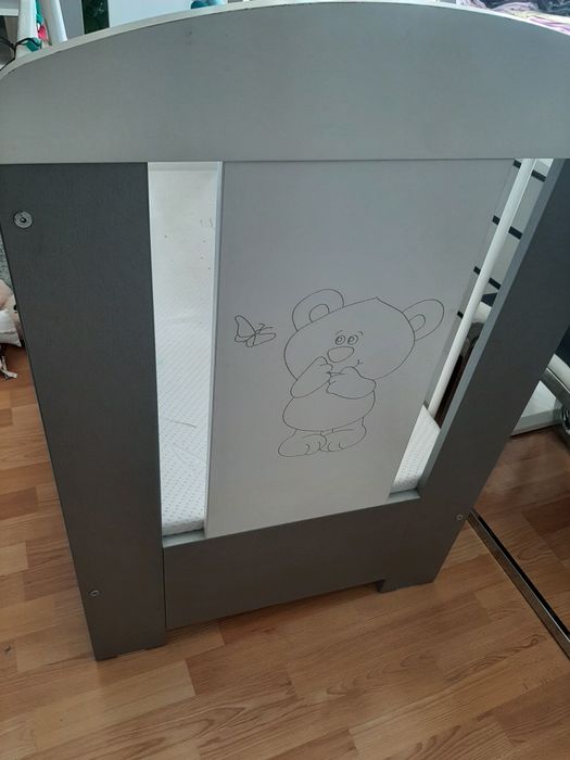 Łóżko dziecięce z materacem