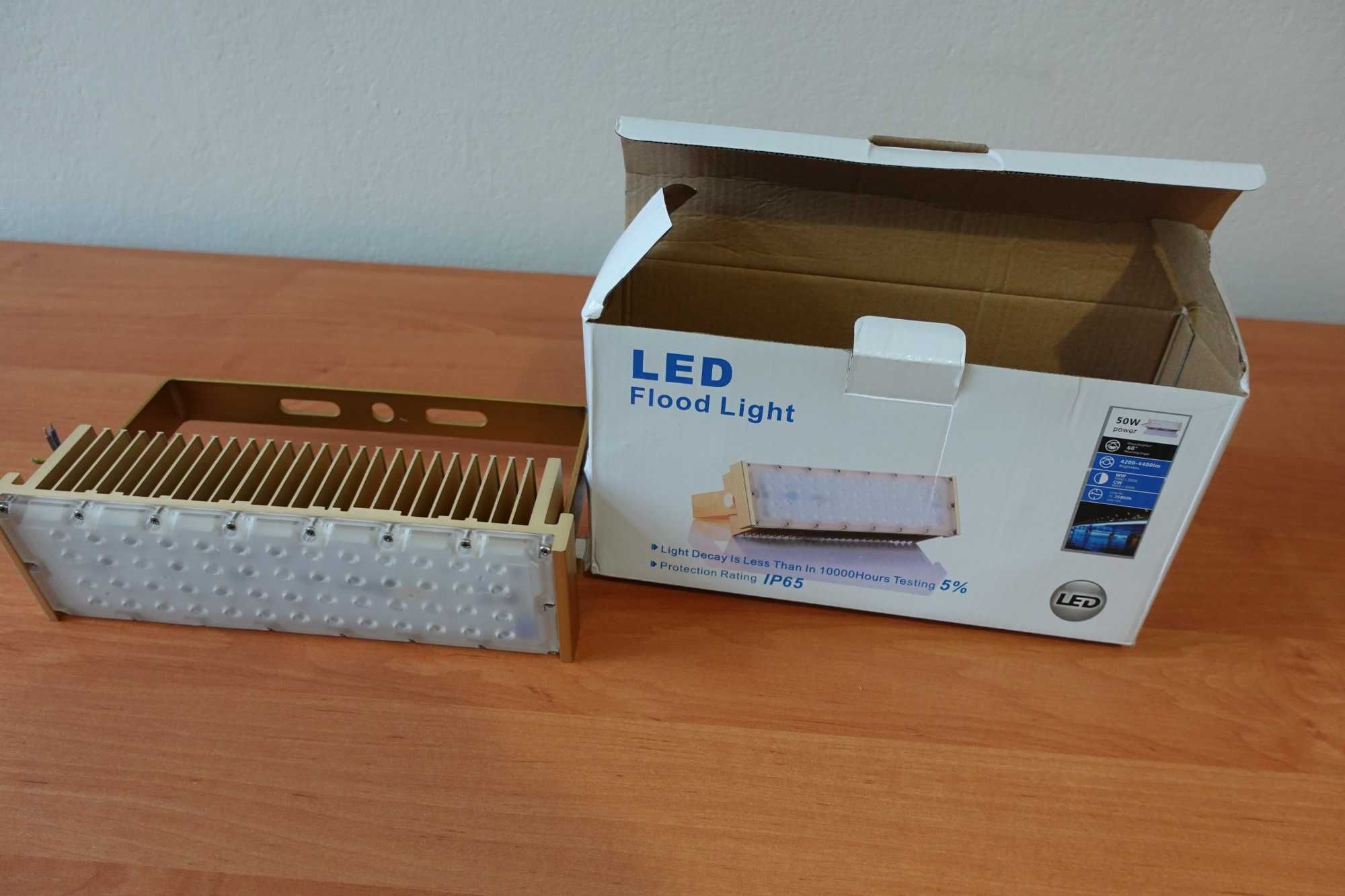 Naświetlacz LED 50W 4200lm zimnobiały